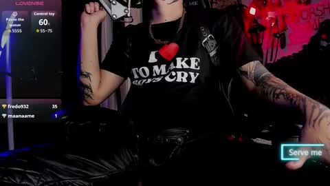 Snapshot of allanhurtss chatting on 11-26-25, 06:20 online show from 11-26-25, 06:20