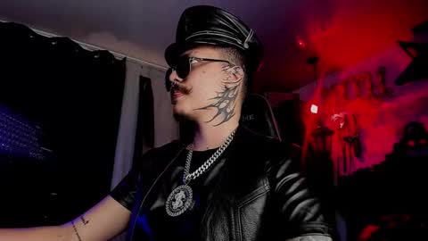 Snapshot of allanhurtss chatting on 11-27-25, 07:05 online show from 11-27-25, 07:05