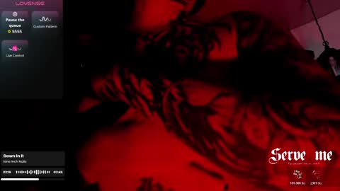 Snapshot of allanhurtss chatting on 04-21-26, 02:15 online show from 04-21-26, 02:15
