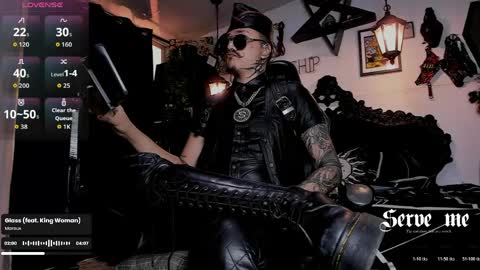 Snapshot of allanhurtss chatting on 04-30-26, 05:30 online show from 04-30-26, 05:30