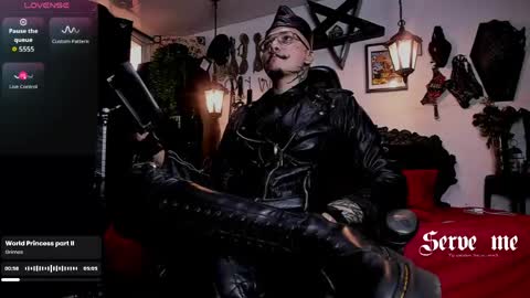 Snapshot of allanhurtss chatting on 05-21-26, 06:37 online show from 05-21-26, 06:37