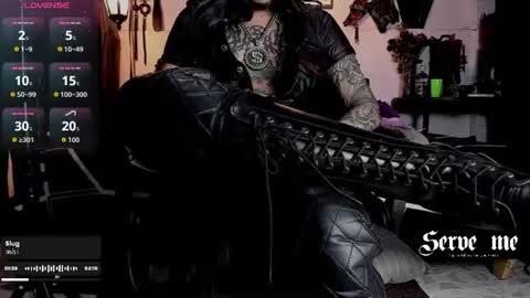 Snapshot of allanhurtss chatting on 06-25-26, 06:34 online show from 06-25-26, 06:34