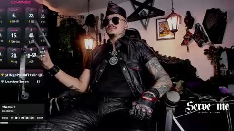 Snapshot of allanhurtss chatting on 06-27-26, 06:13 online show from 06-27-26, 06:13