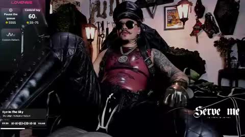 Snapshot of allanhurtss chatting on 07-28-26, 06:42 online show from 07-28-26, 06:42
