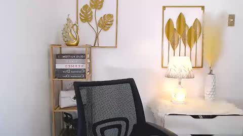 Snapshot of allena_anderson chatting on 12-02-24, 06:43 Your Lovely Allena online show from 12-02-24, 06:43