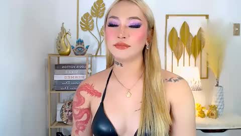 Snapshot of allena_anderson chatting on 12-18-24, 03:22 Your Lovely Allena online show from 12-18-24, 03:22