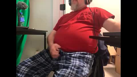 Allergictolove online show from 03-04-25, 01:01