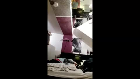 gay online show from 10-31-25, 08:54