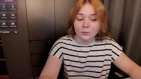 Snapshot of alli_zi chatting on 04-19-26, 06:10 Blair online show from 04-19-26, 06:10