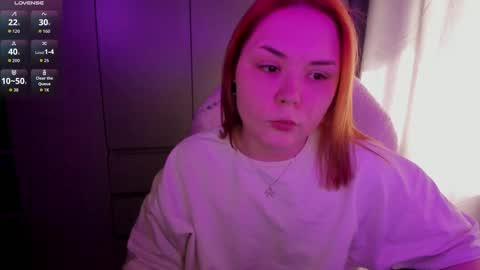 Snapshot of alli_zi chatting on 05-11-26, 02:39 Blair online show from 05-11-26, 02:39