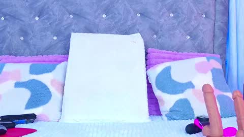 Allicia online show from 01-06-25, 03:19