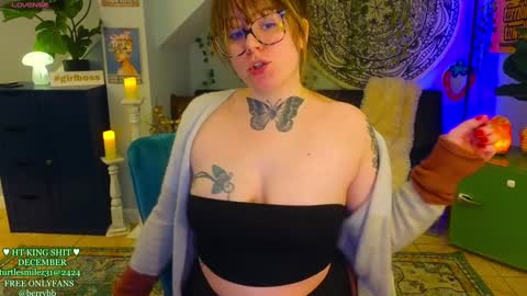 Snapshot of allieberrybb chatting on 12-30-24, 05:55  bb  online show from 12-30-24, 05:55