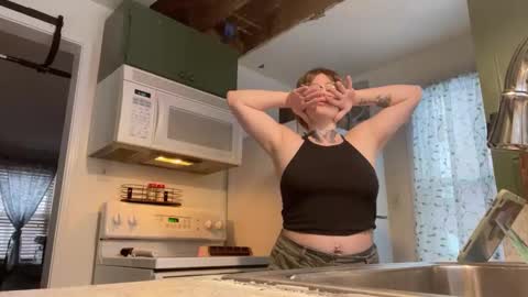 Snapshot of allieberrybb chatting on 01-10-25, 09:20  bb  online show from 01-10-25, 09:20