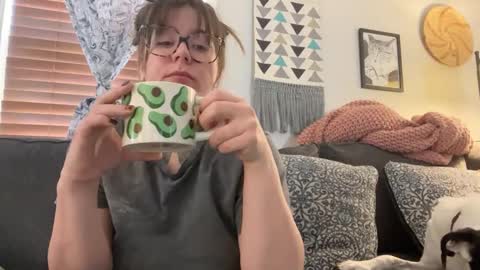 Snapshot of allieberrybb chatting on 01-13-25, 02:32  bb  online show from 01-13-25, 02:32