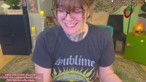 Snapshot of allieberrybb chatting on 01-21-25, 04:32  bb  online show from 01-21-25, 04:32