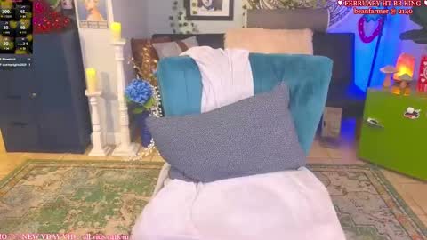 Snapshot of allieberrybb chatting on 02-20-25, 03:45  bb  online show from 02-20-25, 03:45