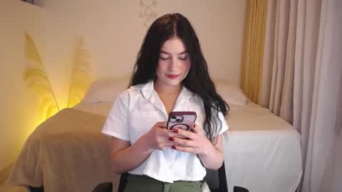 Allie  online show from 01-08-26, 04:31