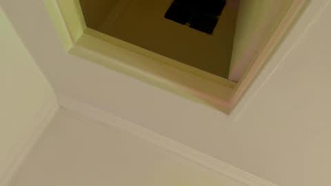 Snapshot of allijadid chatting on 12-16-25, 10:42 online show from 12-16-25, 10:42