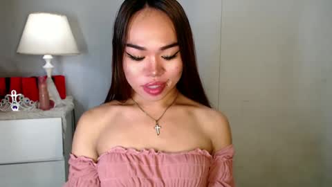 Snapshot of allirah20x chatting on 12-11-24, 03:47 Allirah online show from 12-11-24, 03:47