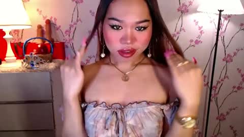 Snapshot of allirah20x chatting on 03-10-25, 08:34 Allirah online show from 03-10-25, 08:34