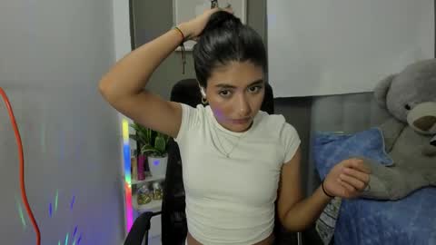 Nana online show from 11-15-25, 04:32