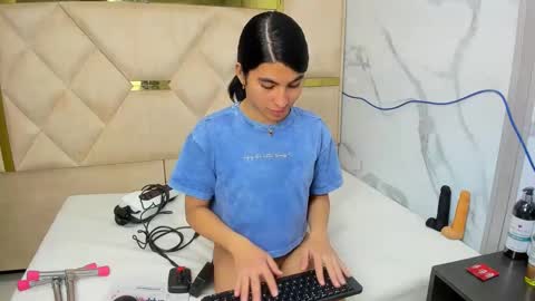 Snapshot of allison_69ts chatting on 09-14-25, 02:44 allison_69ts online show from 09-14-25, 02:44