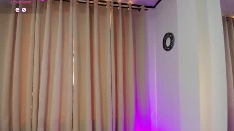 Snapshot of allison_alahia chatting on 09-13-25, 03:34 Allison online show from 09-13-25, 03:34