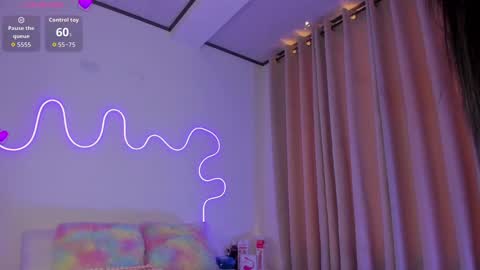 Snapshot of allison_alahia chatting on 09-27-25, 02:00 Allison online show from 09-27-25, 02:00