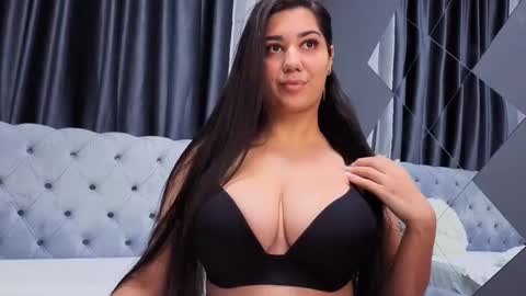 Snapshot of allison_karter chatting on 09-27-25, 05:45 Allison online show from 09-27-25, 05:45