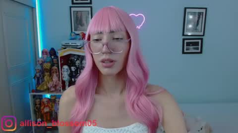   online show from 02-09-25, 03:43