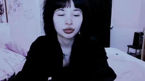Snapshot of allisondeetz chatting on 06-06-26, 05:17 Alis online show from 06-06-26, 05:17
