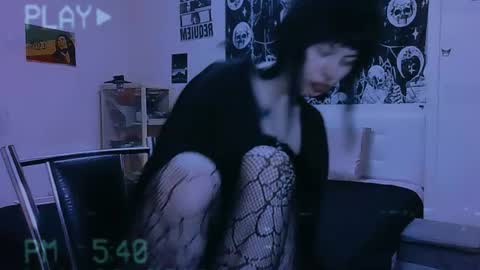 Snapshot of allisondeetz chatting on 08-04-26, 04:09 Alis online show from 08-04-26, 04:09
