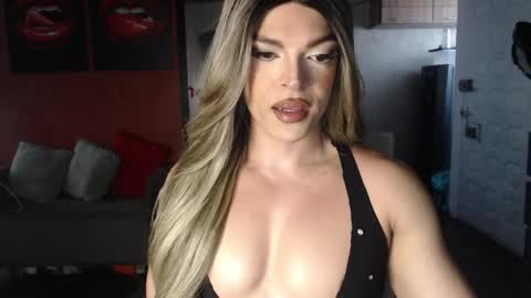 Allison Victoria online show from 05-10-26, 01:16