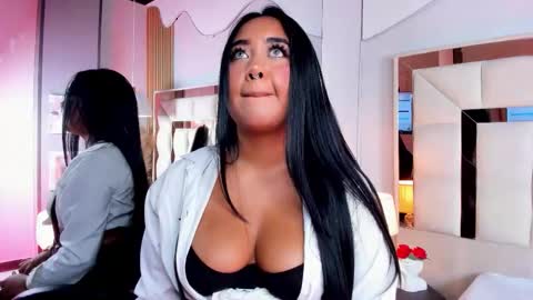 Snapshot of allisonjonesss chatting on 03-20-26, 12:21 Allison online show from 03-20-26, 12:21