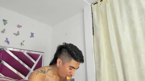 Snapshot of allisonjustingb chatting on 03-03-25, 08:27 AllisonJustin online show from 03-03-25, 08:27