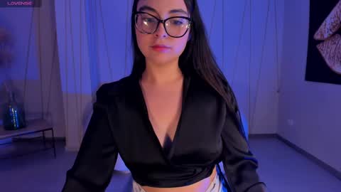 Snapshot of allisonrogersx chatting on 03-08-25, 03:28 Allison Rogers online show from 03-08-25, 03:28