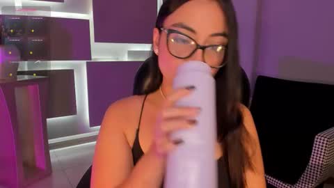 Snapshot of allisonrogersx chatting on 10-23-25, 02:11 Allison Rogers online show from 10-23-25, 02:11