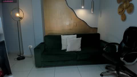 Snapshot of allisonrogersx chatting on 11-22-25, 02:10 Allison Rogers online show from 11-22-25, 02:10