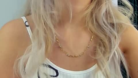 AllisonSweetie online show from 10-27-25, 09:24