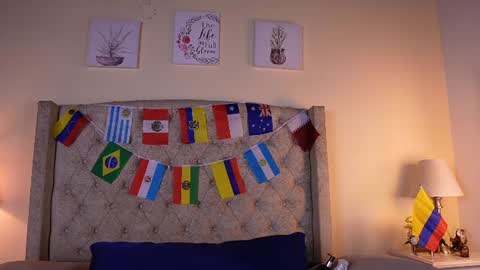 Snapshot of allisson_m chatting on 06-18-26, 12:09 allisson online show from 06-18-26, 12:09