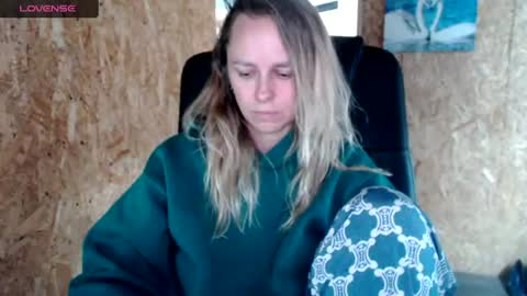 Snapshot of alllexandra chatting on 06-19-26, 01:48 alllexandra online show from 06-19-26, 01:48