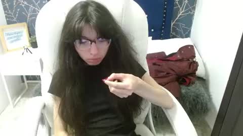 Snapshot of alllyson_ chatting on 06-11-26, 12:32 alison online show from 06-11-26, 12:32