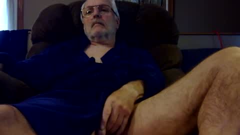 Snapshot of allo00 chatting on 06-18-26, 06:23 allo00 online show from 06-18-26, 06:23