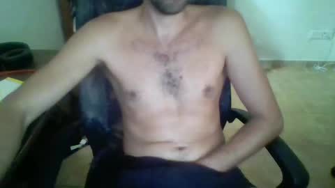 Snapshot of allumemacambebe chatting on 09-17-25, 01:35 Leo online show from 09-17-25, 01:35