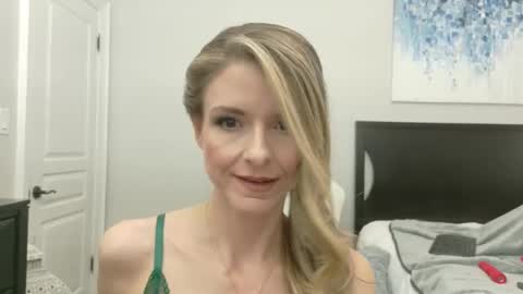 Aurora online show from 03-04-25, 02:49