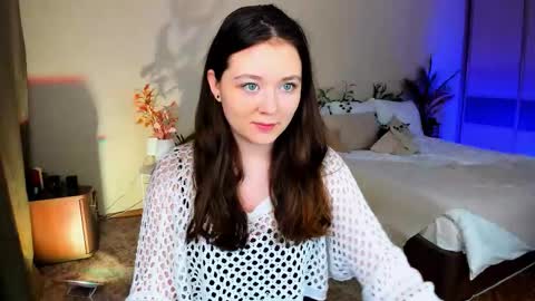 alluringeyess online show from 11-18-25, 11:14