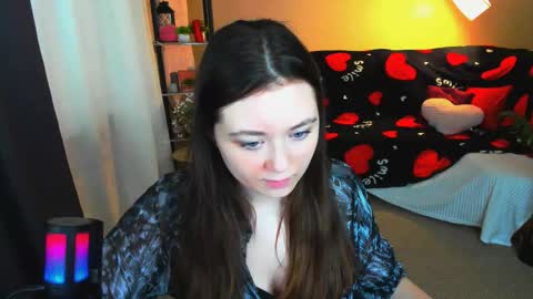 Snapshot of alluringeyess chatting on 02-10-26, 12:42 alluringeyess online show from 02-10-26, 12:42