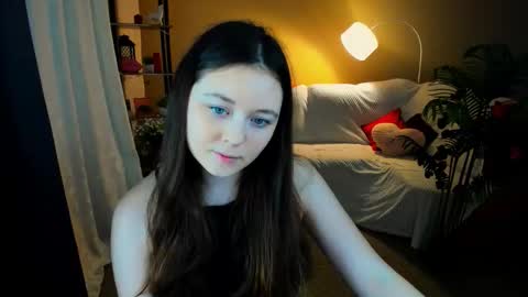 Snapshot of alluringeyess chatting on 02-13-26, 12:45 alluringeyess online show from 02-13-26, 12:45