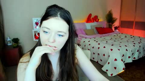 Snapshot of alluringeyess chatting on 02-14-26, 06:43 alluringeyess online show from 02-14-26, 06:43