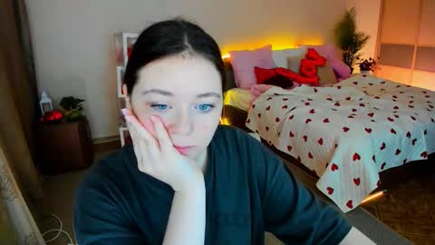 Snapshot of alluringeyess chatting on 02-15-26, 08:35 alluringeyess online show from 02-15-26, 08:35